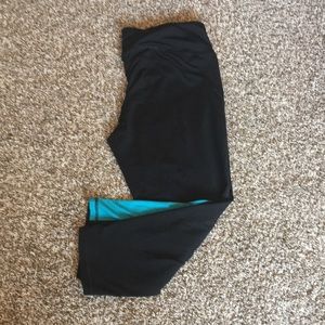 Women’s crop leggings